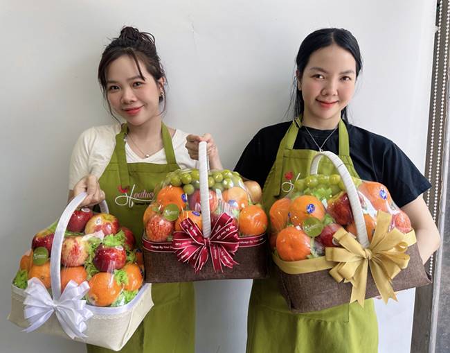 Giỏ trái cây nhập khẩu cao cấp tặng tân gia 