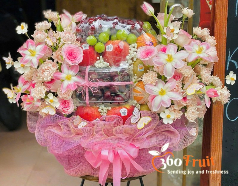 Giỏ hoa quả 20/10 kèm hoa tươi ngọt ngào