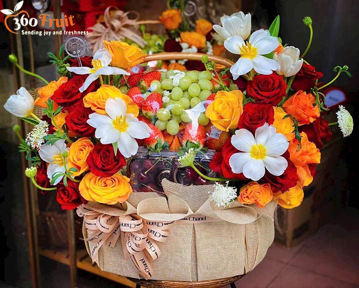 Giỏ trái cây làm quà biếu theo yêu cầu đẹp nhất Bình Thạnh 