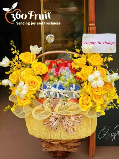 Giỏ trái cây sang trọng, chỉn chu mang ý nghĩa Tương Lai Rực Rỡ tặng sếp nam