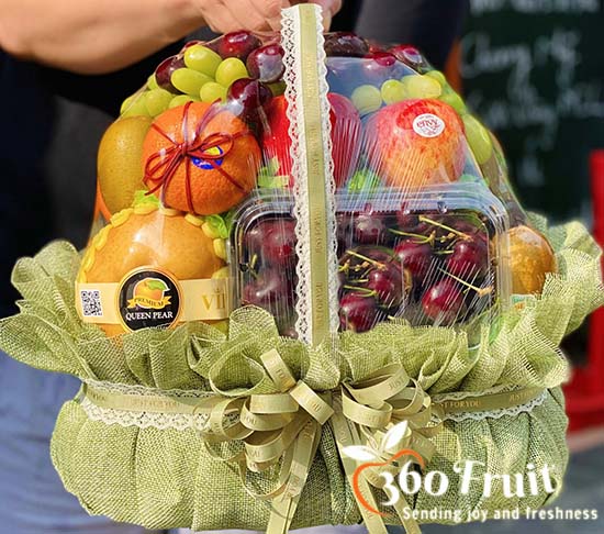 Giỏ hoa quả Vinmart giá 2 triệu sang trọng 
