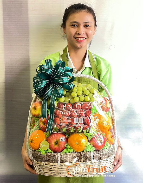 Giỏ quà hoa quả chúc mừng sang trọng phù hợp dịp khai trương, sự kiện đặc biệt tại địa bàn Tân Sơn Nhất