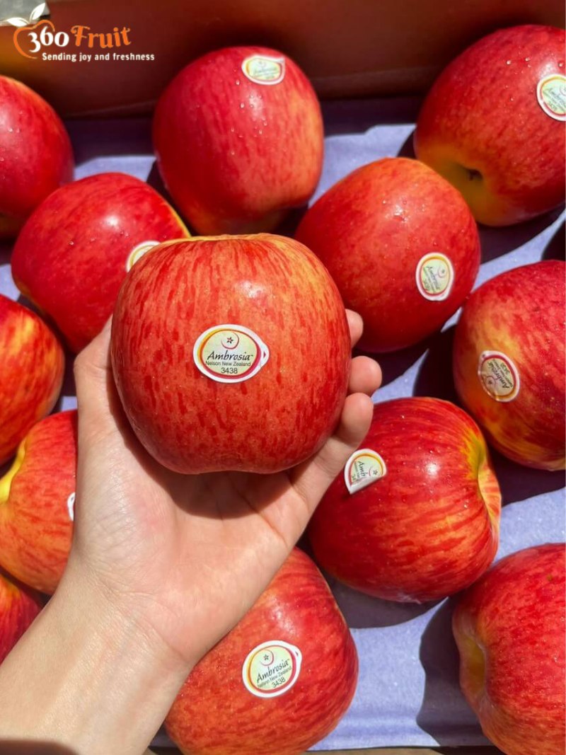 Cách chọn táo ambrosia giòn ngọt 