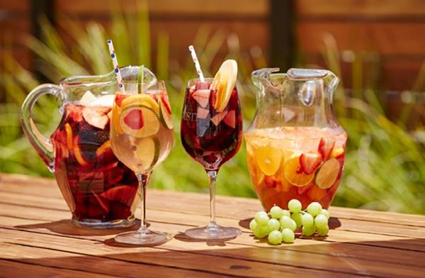 Rượu hoa quả được làm từ trái cây tươi ngon nên vô cùng tốt cho sức khỏe