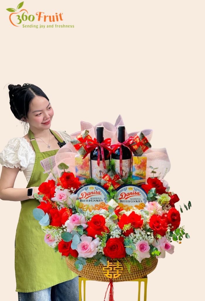 Mâm lễ dạm ngõ miền Bắc cơ bản với trầu cau, trà, rượu, bánh kẹo và hoa 