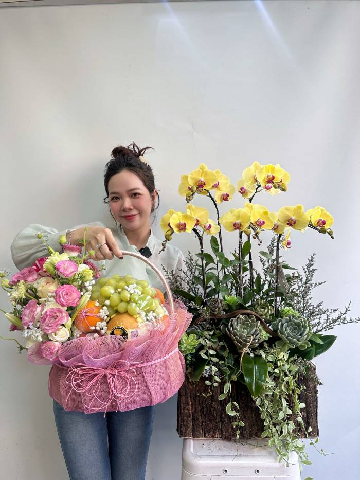ombo giỏ trái cây tươi & chậu lan hồ điệp