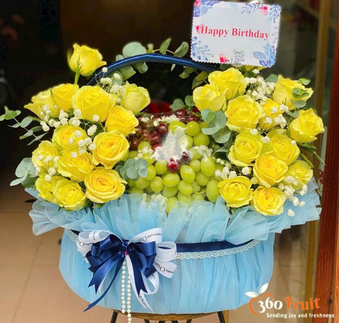 Giỏ trái cây biếu sinh nhật người lớn trong gia đình