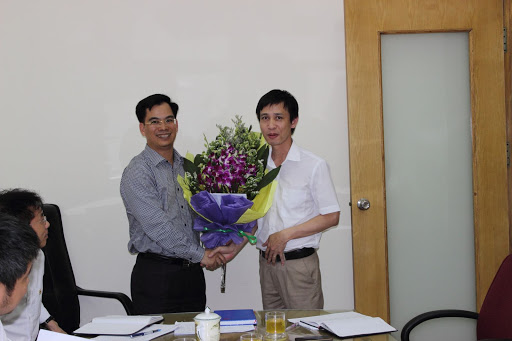 Những lưu ý khi mừng sinh nhật đồng nghiệp nam bằng hoa